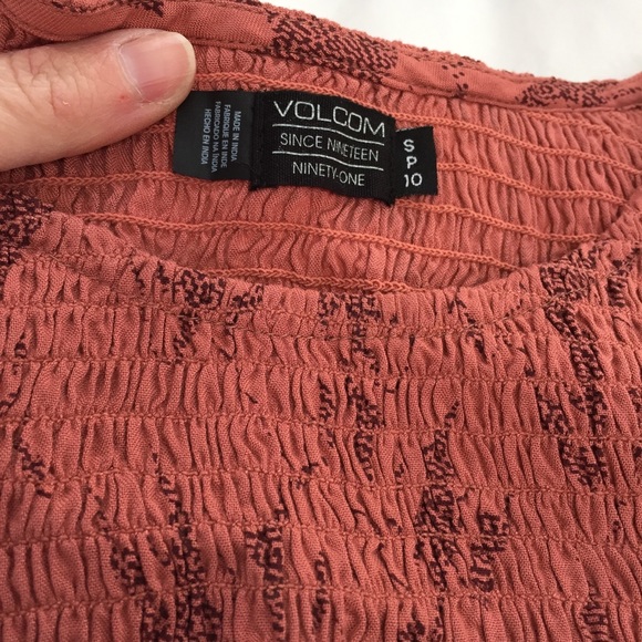 NWT Volcom cold shoulder dress - Picture 4 of 4